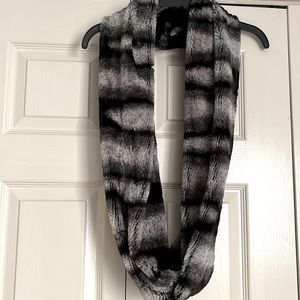 West Loop Super soft and cozy infinity scarf-NWOT
